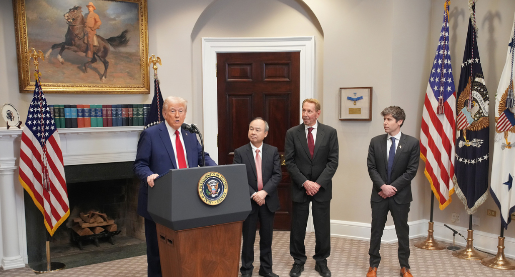 Donald Trump, presidente de EUA y los líderes de SoftBank, Oracle y OpenAI.