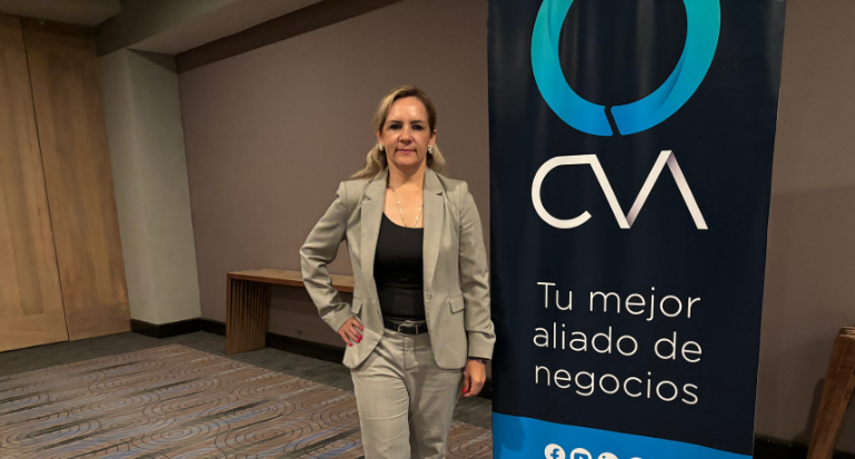 Claudia González, CVA