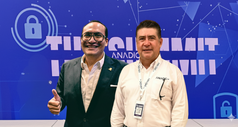 Adalberto Ortiz, presidente COPARMEX Ciudad de México y David Grajales, presidente Anadic de México. 
