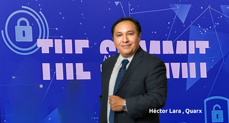 Héctor Lara, Quarx.
