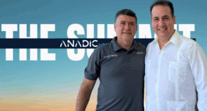 David Grajales, presidente electo Anadic de México y Arturo Ramírez, presidente saliente.