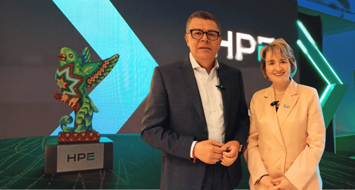 Gustavo Gómez y Pamela González, HPE México.