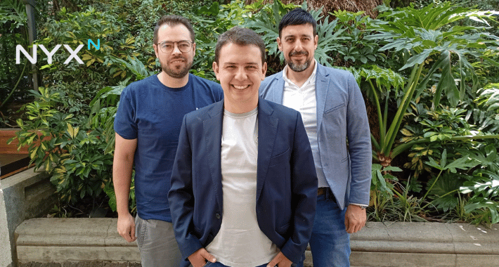 Danel Villa Camacho, CEO de NYXN y miembros del equipo ejecutivo de la empresa.