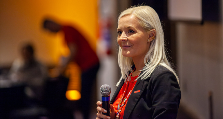 Julia Valim, Partner Relations Manager de Zabbix para América Latina.