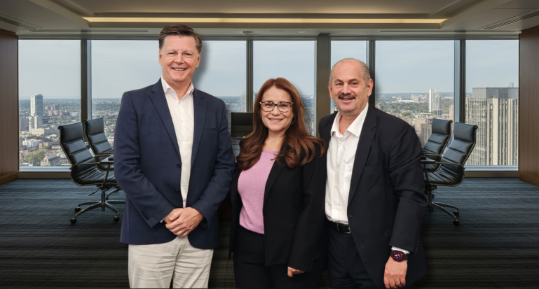 Hubert Soviche, vicepresidente global de Producción de Xerox, Alejandro Jalife director general de Xerox Mexicana y Silvia Gómez directora de canales y comunicación gráfica para Xerox Mexicana